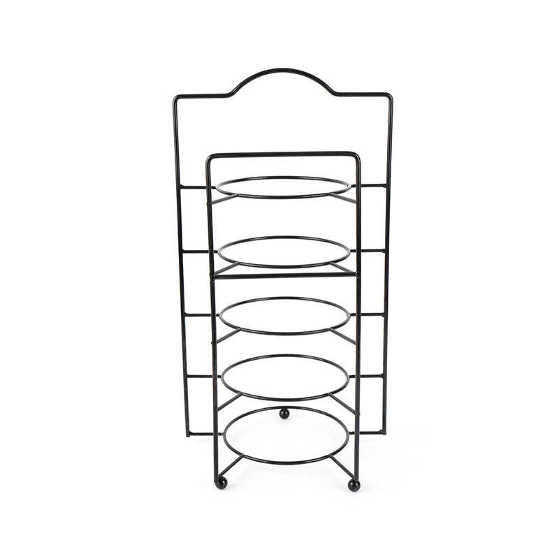 Stalak za posluživanje na više razina sa zdjelama i posuđem